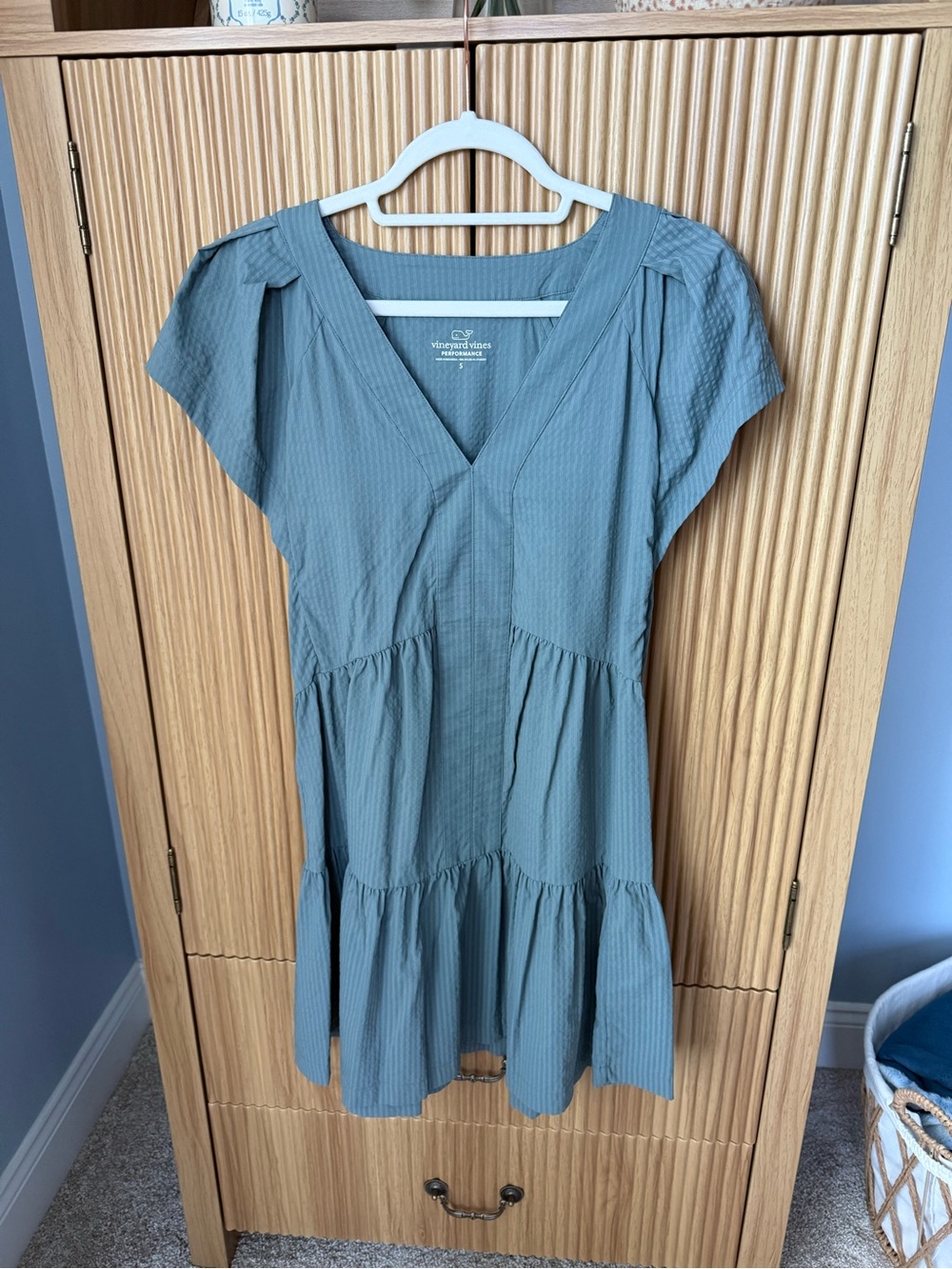 Vineyard Vines sage green tiered V-neck mini dress